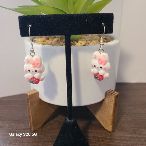 Handcrafted White Bunny w/Strawberry Dangle Drop Earrings NEW Female Easter - Picture 3 of 4